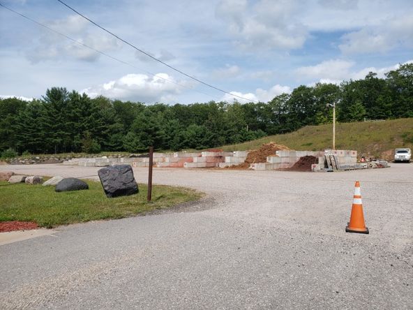 N3860 US2: N3860 US-2, Iron Mountain, MI 49801